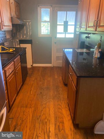 906 MASEFIELD RD, Baltimore, MD 21207