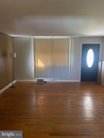 906 MASEFIELD RD, Baltimore, MD 21207