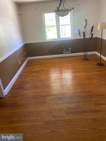 906 MASEFIELD RD, Baltimore, MD 21207