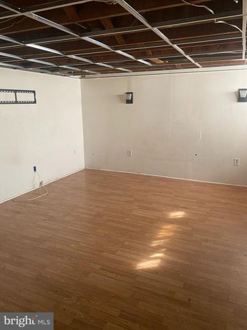 906 MASEFIELD RD, Baltimore, MD 21207