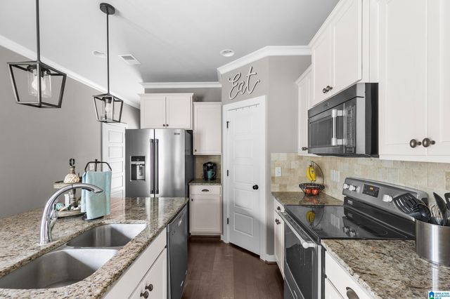 105 LAKE RIDGE DRIVE, Trussville, AL 35173