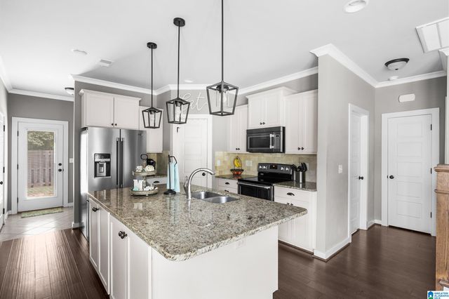 105 LAKE RIDGE DRIVE, Trussville, AL 35173