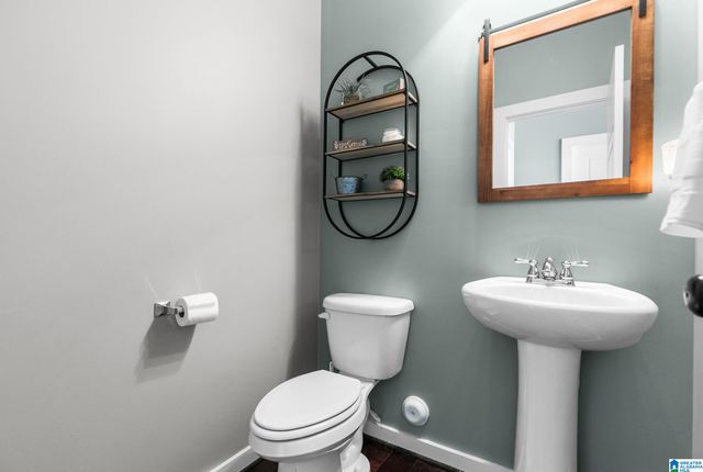 105 LAKE RIDGE DRIVE, Trussville, AL 35173