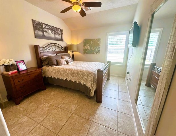 25203 Shadowmere Lane, Katy, TX 77494