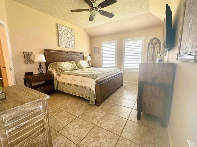 25203 Shadowmere Lane, Katy, TX 77494