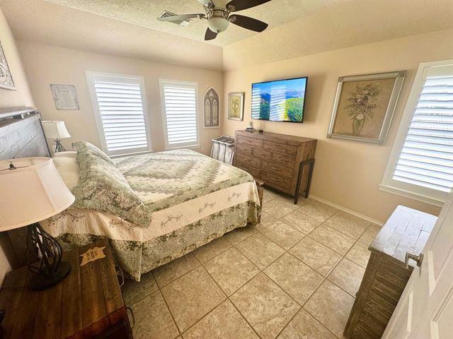 25203 Shadowmere Lane, Katy, TX 77494