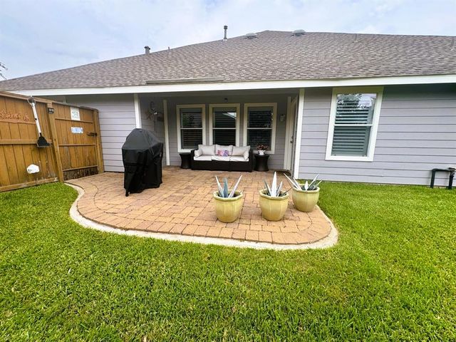 25203 Shadowmere Lane, Katy, TX 77494