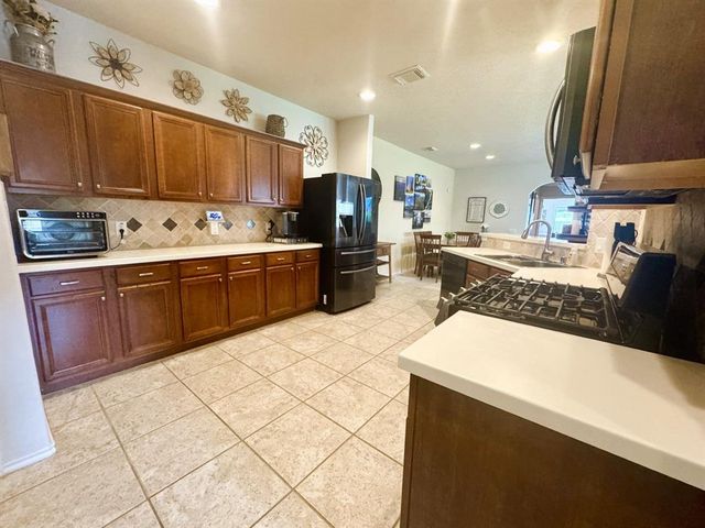 25203 Shadowmere Lane, Katy, TX 77494