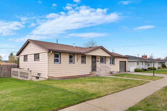 5933 N Moore St, Spokane, WA 99205