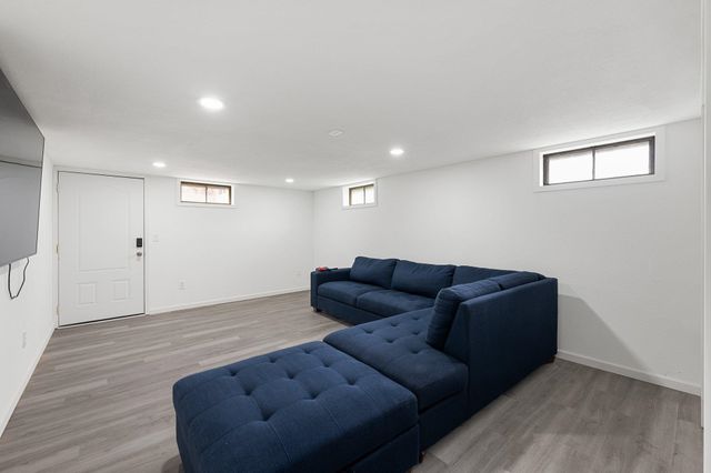 5933 N Moore St, Spokane, WA 99205