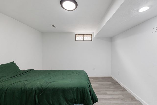 5933 N Moore St, Spokane, WA 99205