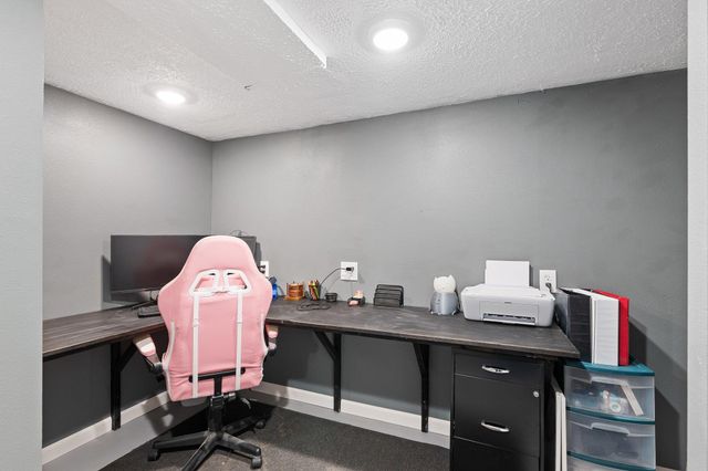 5933 N Moore St, Spokane, WA 99205