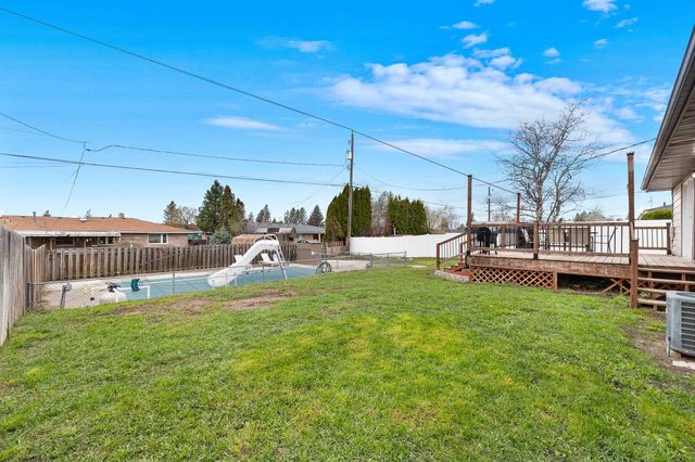 5933 N Moore St, Spokane, WA 99205