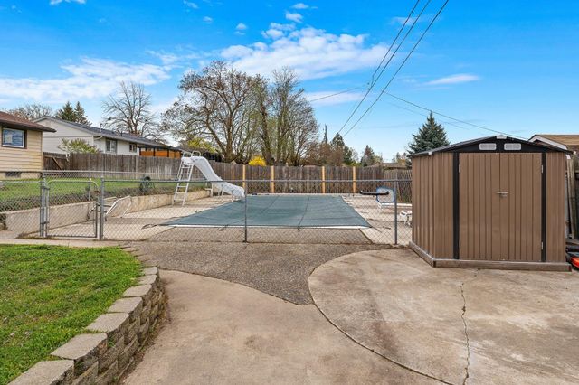 5933 N Moore St, Spokane, WA 99205