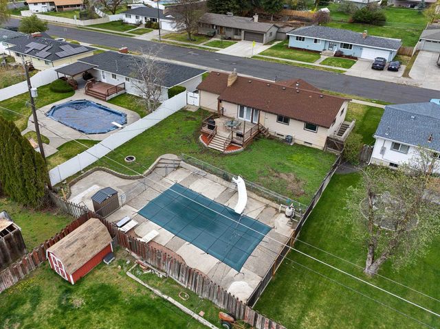 5933 N Moore St, Spokane, WA 99205