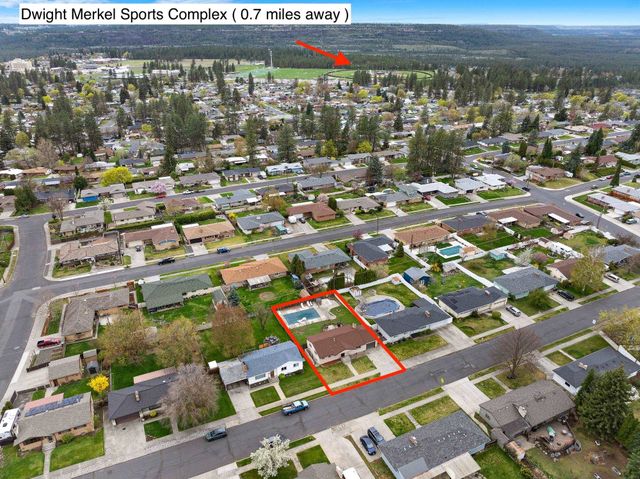 5933 N Moore St, Spokane, WA 99205