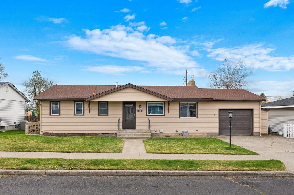 5933 N Moore St, Spokane, WA 99205
