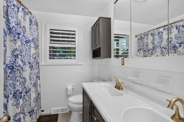 35 Jerrold Street, Holliston, MA 01746