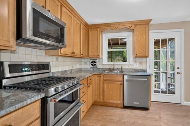 35 Jerrold Street, Holliston, MA 01746