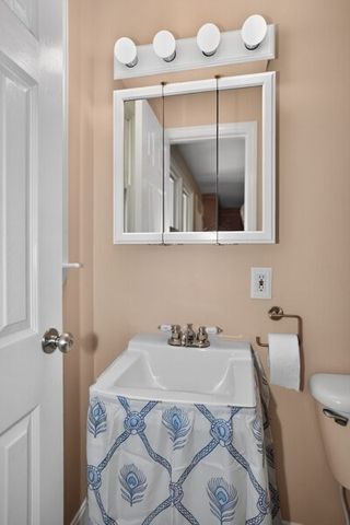 35 Jerrold Street, Holliston, MA 01746