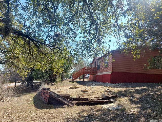 206 Sir Winston Dr, Canyon Lake, TX 78133