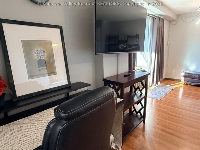 1800 Roundhill Road 907, Charleston, WV 25314