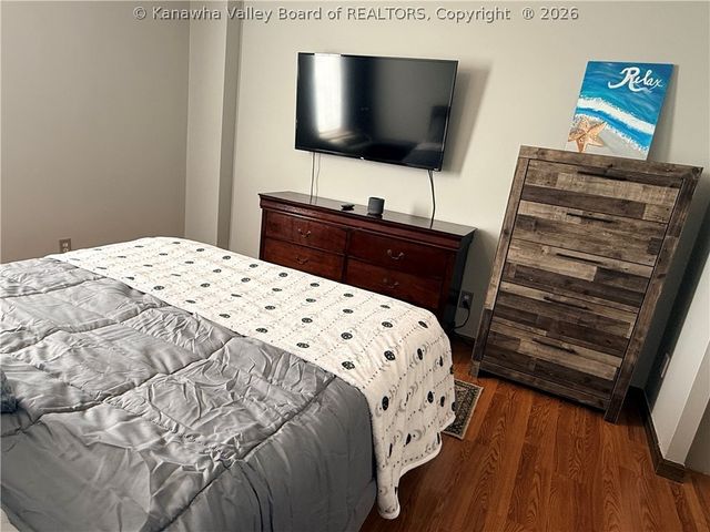 1800 Roundhill Road 907, Charleston, WV 25314