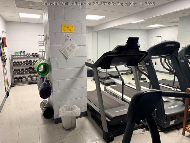 1800 Roundhill Road 907, Charleston, WV 25314