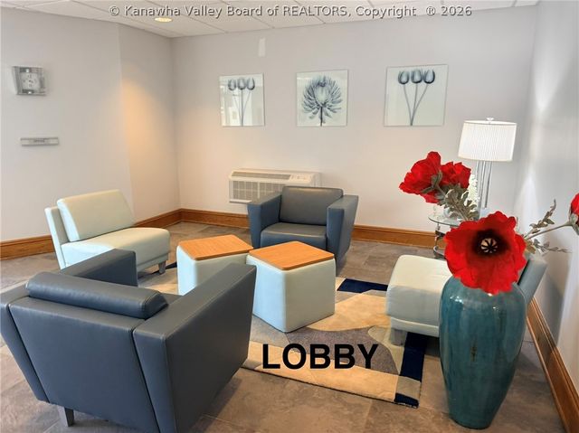 1800 Roundhill Road 907, Charleston, WV 25314