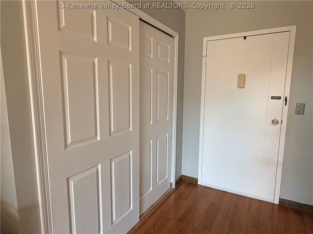 1800 Roundhill Road 907, Charleston, WV 25314