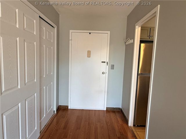 1800 Roundhill Road 907, Charleston, WV 25314