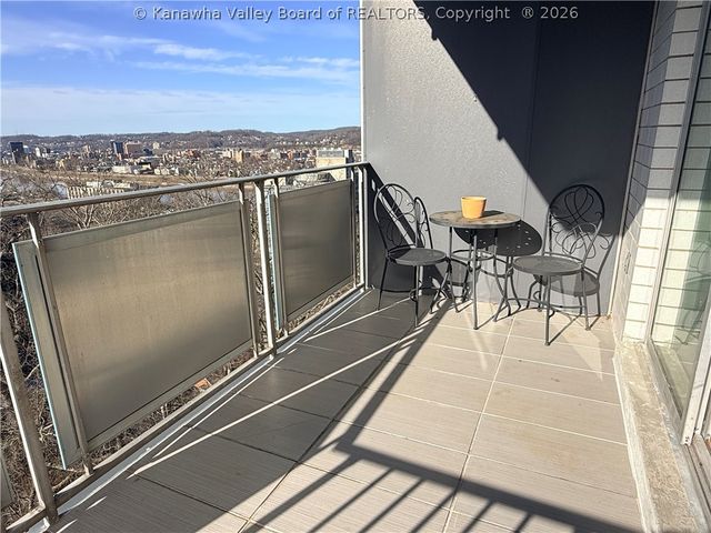 1800 Roundhill Road 907, Charleston, WV 25314