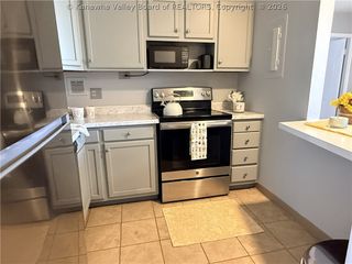 1800 Roundhill Road 907, Charleston, WV 25314