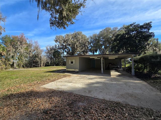 2346 CR 401, Lake Panasoffkee, FL 33538