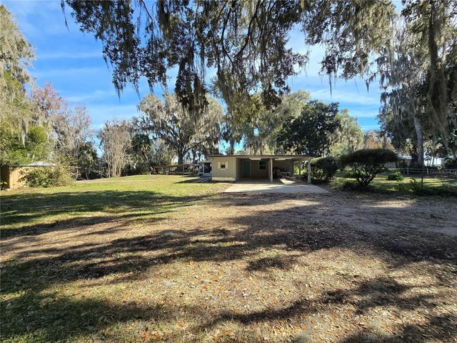 2346 CR 401, Lake Panasoffkee, FL 33538