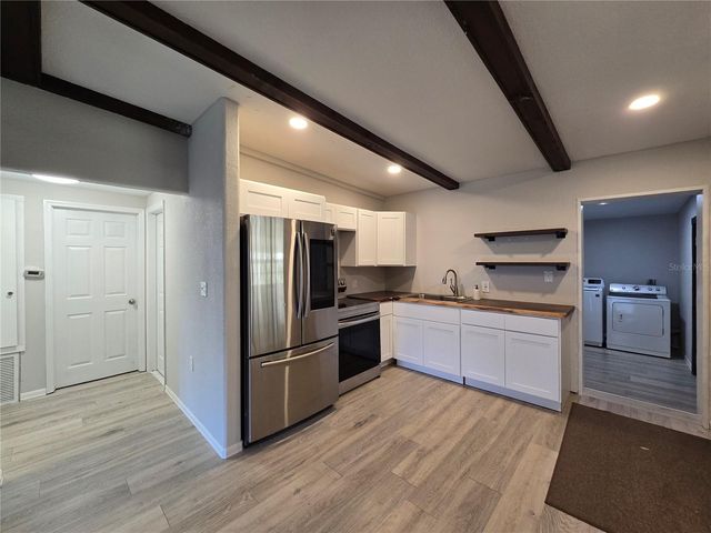 2346 CR 401, Lake Panasoffkee, FL 33538