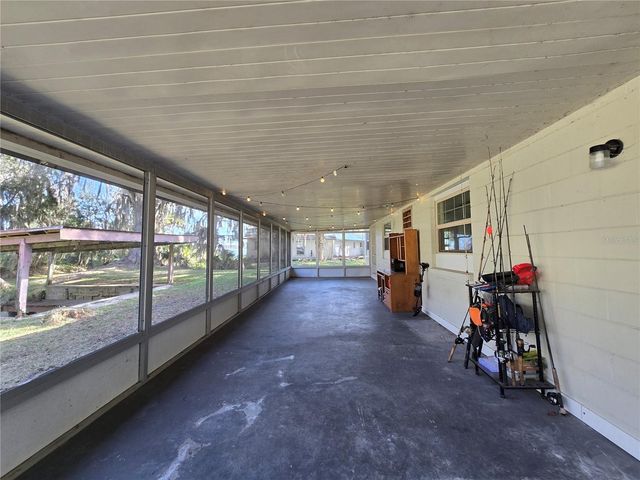 2346 CR 401, Lake Panasoffkee, FL 33538