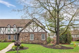 224 Allenberry Circle, Mt Lebanon, PA 15234