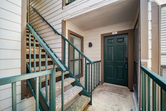 2310 Bamboo Drive J207, Arlington, TX 76006