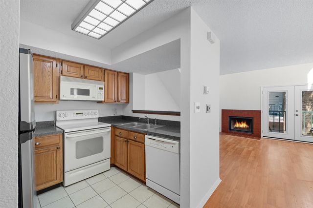 2310 Bamboo Drive J207, Arlington, TX 76006