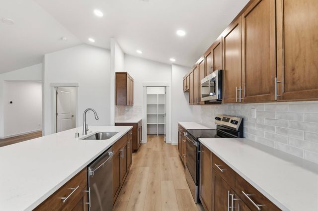2402 Annie Pl, Cheney, WA 99004