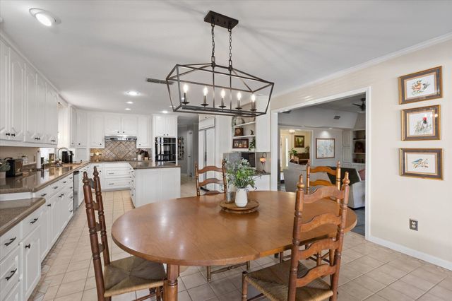 1405 Wisteria Ln, Longview, TX 75604