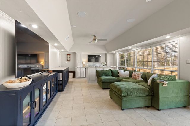 1405 Wisteria Ln, Longview, TX 75604