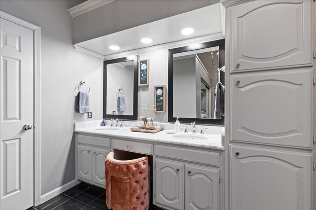 1405 Wisteria Ln, Longview, TX 75604