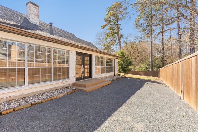 1405 Wisteria Ln, Longview, TX 75604