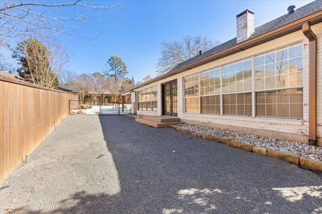 1405 Wisteria Ln, Longview, TX 75604