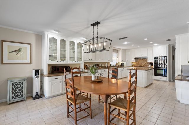 1405 Wisteria Ln, Longview, TX 75604