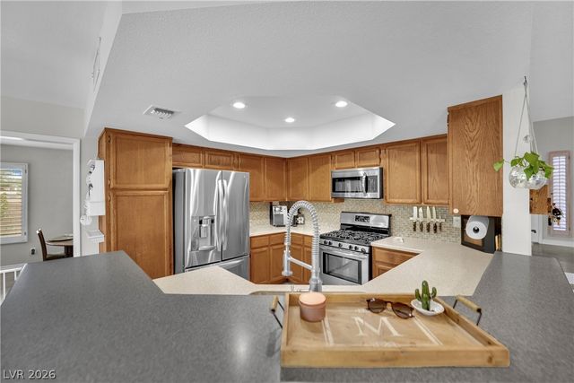 2936 Pleasant Lake Drive, Las Vegas, NV 89117