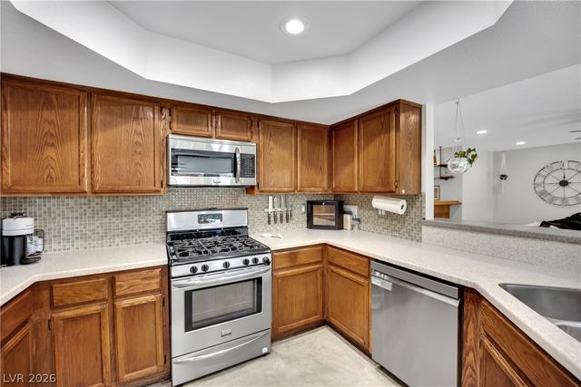 2936 Pleasant Lake Drive, Las Vegas, NV 89117