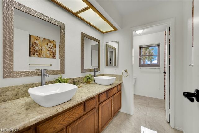 2936 Pleasant Lake Drive, Las Vegas, NV 89117